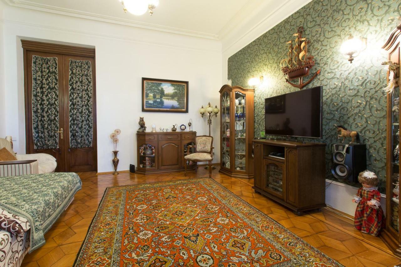 Apartment In The Center Of Harkov Kültér fotó